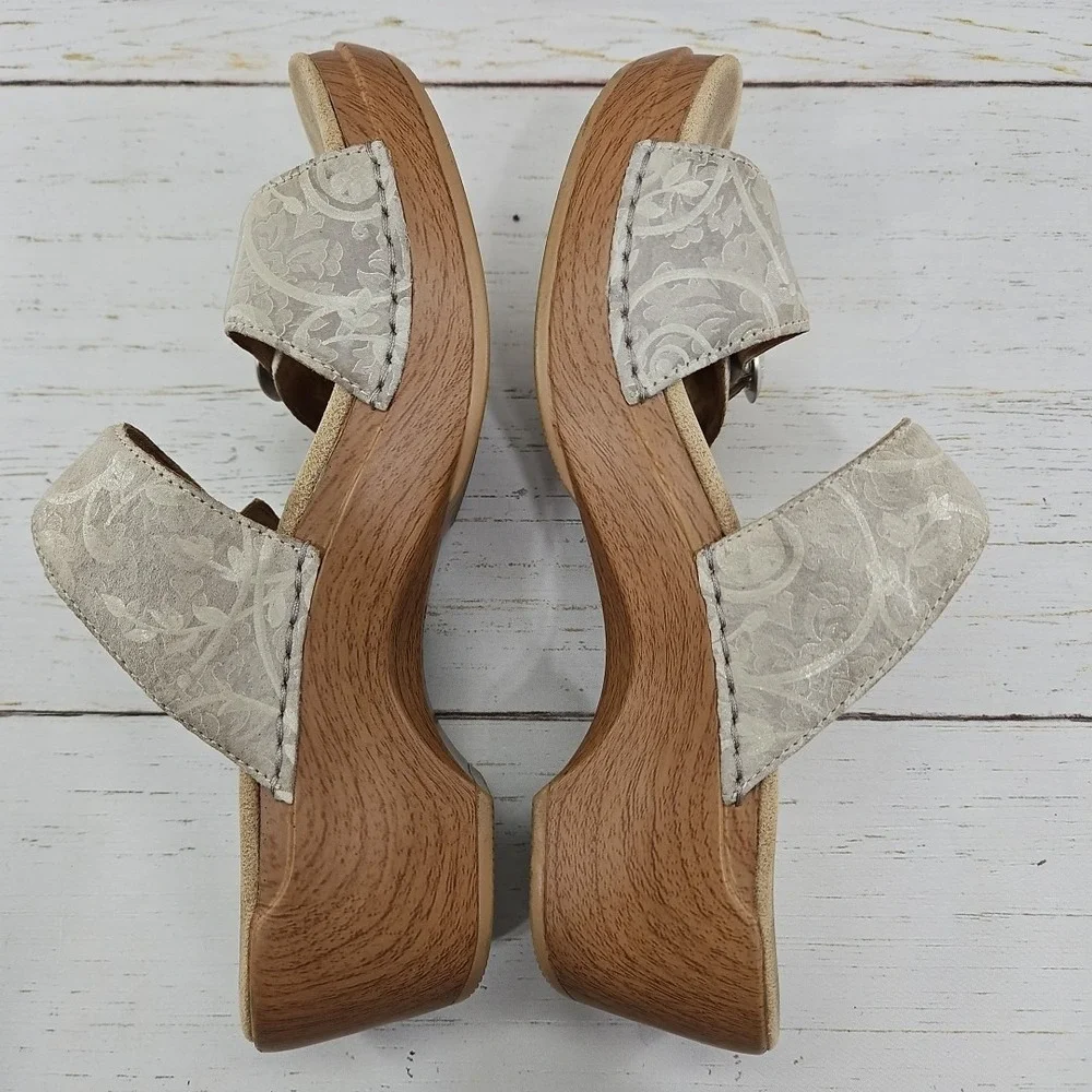 Dansko Sophie Beige Gray Buckle Floral Wood Wedge Leather Sandals EU 39 US 8.5-9